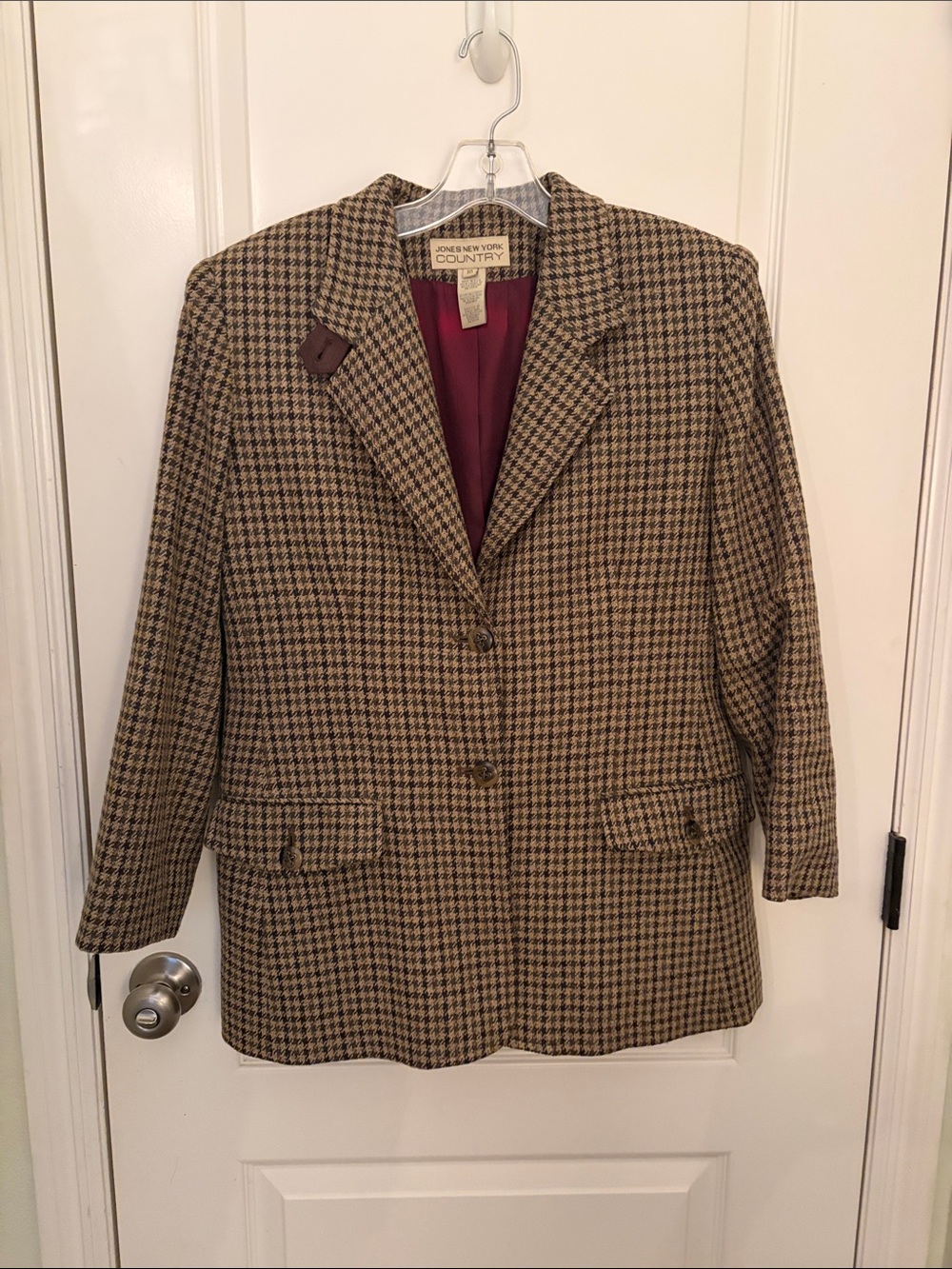 Vintage Jones New York Brown & Tan Houndstooth Blazer with Burgundy Lining